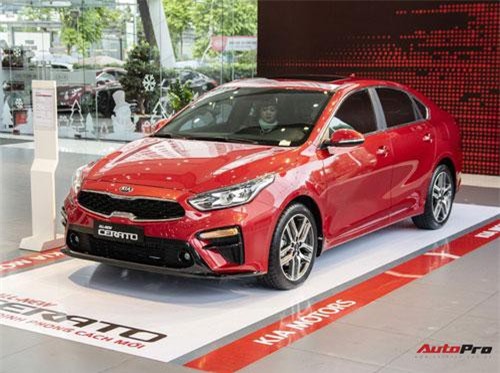 Khám phá Kia Cerato 2019 tại đại lý: Cắt trang bị, tăng giá 40 triệu đồng liệu có đáng mua?