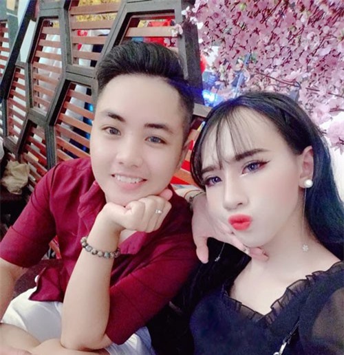 Cuộc sống hạnh phúc của cặp đôi chồng là “nữ”, vợ là “nam” từng gây xôn xao dư luận