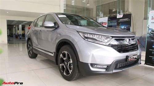 Ma trận giá xe năm 2018 tại Việt Nam: Xe tăng liên tiếp, xe giảm hơn nửa tỷ đồng