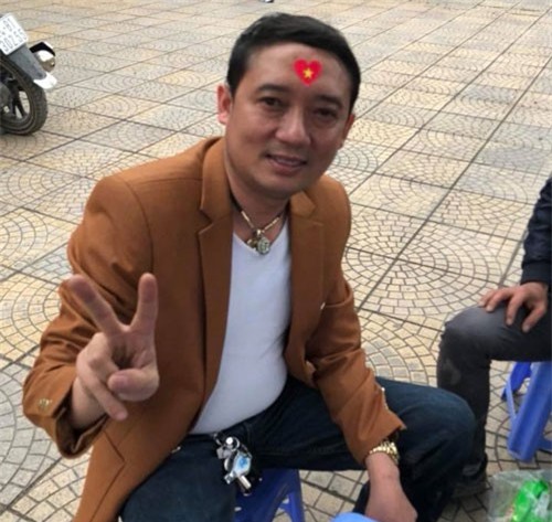 Bất chấp ghi hình, danh hài Chiến Thắng “ra yêu cầu” với đạo diễn để cổ vũ đội tuyển Việt Nam