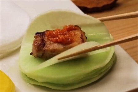 Clip: Cách làm củ cải muối cầu vồng đẹp đến ngỡ ngàng