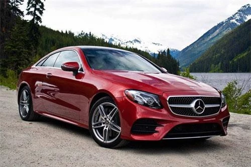 9. Mercedes-Benz (doanh số: 209.235 chiếc).