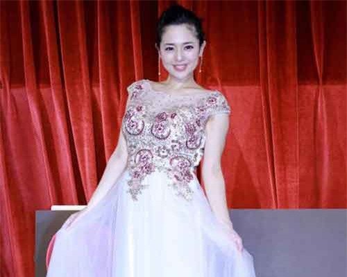 Aoi Sora có thai sau 15 năm đóng phim người lớn