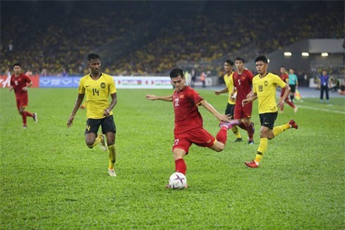 Đội tuyển Việt Nam ‘đánh rơi’ chiến thắng trước Malaysia