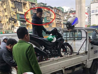 Khen tài xế 'sao anh đẹp trai thế lại đi làm Grab' và cái kết