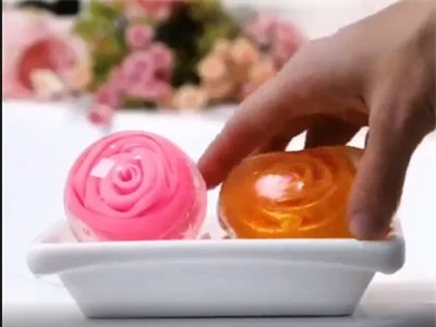 Clip: Cách làm xà phòng hoa hồng, không thử ngay sẽ rất phí
