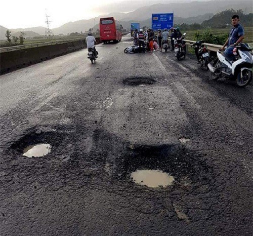 "Bẫy giết người" trên đường nghìn tỷ và lỗ thủng lương tâm 