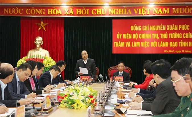 Thủ tướng Nguyễn Xuân Phúc phát biểu tại buổi làm việc với lãnh đạo tỉnh Hòa Bình. (Ảnh: Báo Hòa Bình)