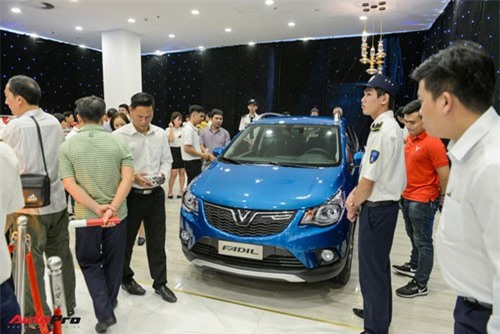 VinFast công bố 14 showroom tại 9 tỉnh, thành lớn: Đặt trong trung tâm thương mại và rộng tới 300 m2