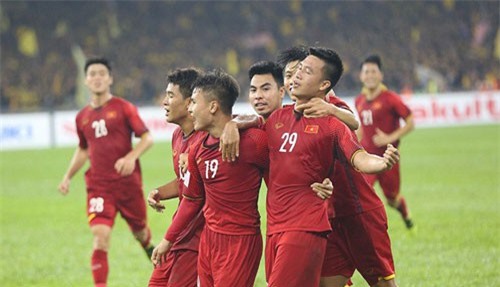 "Chợ vé online" trận chung kết Việt Nam - Malaysia sôi nổi, ngoài tầm kiểm soát