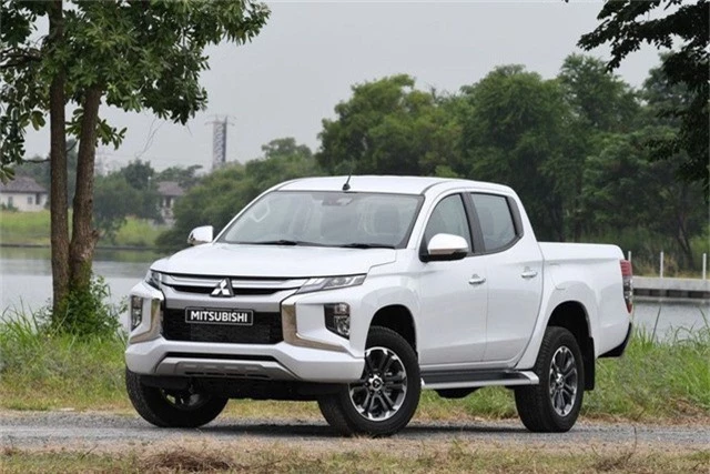 Lô Mitsubishi Triton 2019 đầu tiên về Việt Nam, có thể ra mắt ngay trước Tết. Những chiếc Mitsubishi Triton thế hệ mới có mặt tại cảng Đình Vũ (Hải Phòng) và đang trong quá trình được làm thủ tục thông quan. (CHI TIẾT)