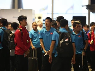 Đội tuyển Việt Nam rời Malaysia trở về nước