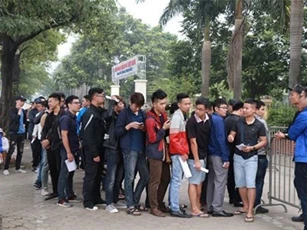 'Chợ đen' nhộn nhịp, VFF nói vé chung kết AFF Cup chưa về Việt Nam