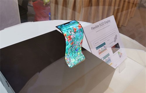 Sharp đưa smartphone trở lại thị trường Việt