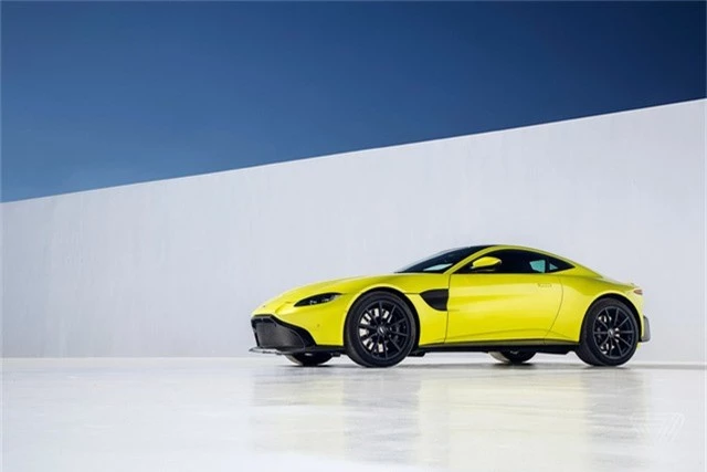 HOT: Đồng loạt khui công hai xe Aston Martin chính hãng, có V8 Vantage thế hệ mới nhất - Ảnh 3. HOT: Đồng loạt khui công hai xe Aston Martin chính hãng, có V8 Vantage thế hệ mới nhất - Ảnh 3.