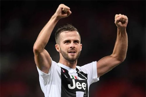 Tiền vệ trung tâm: Miralem Pjanic (Juventus).