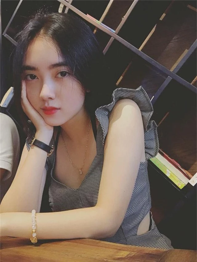  Bạn gái tin đồn của Đức Chinh tên là Mai Hà Trang 