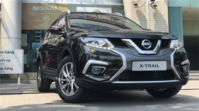 Nissan Việt Nam giảm 20 triệu đồng và tặng phụ kiện cho khách mua xe trước Tết. Ưu đãi cuối năm của Nissan áp dụng với 2 mẫu xe lắp ráp trong nước là X-Trail và Sunny. (CHI TIẾT)