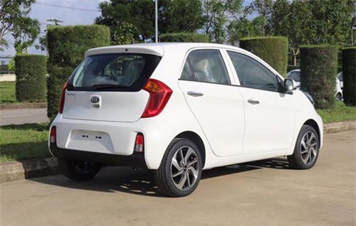 Kia Morning th&#xEA;m phi&#xEA;n b&#x1EA3;n s&#x1ED1; t&#x1EF1; &#x111;&#x1ED9;ng gi&#xE1; r&#x1EBB;, c&#x1EA1;nh tranh Toyota Wigo