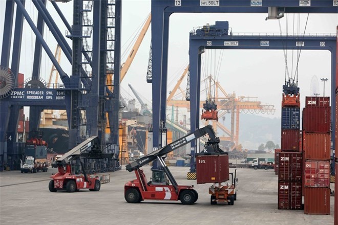 Ngành hải quan cắt giảm, đơn giản hóa 14 thủ tục hành chính 