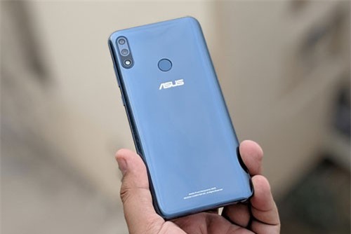 Trên tay Asus ZenFone Max Pro M2 tại Việt Nam