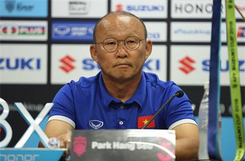 Clip hot (14/12): Cảnh sát Mỹ rượt đuổi nghi phạm như phim Hollywood, thầy Park nói điều xúc động về thất bại trong quá khứ