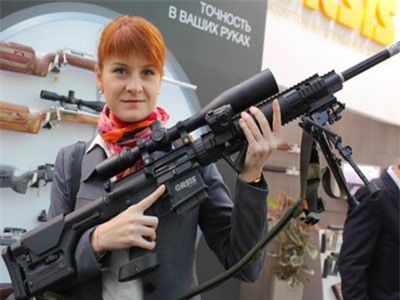 Người đẹp tóc đỏ bị nghi là gián điệp Nga nhận tội tại Mỹ