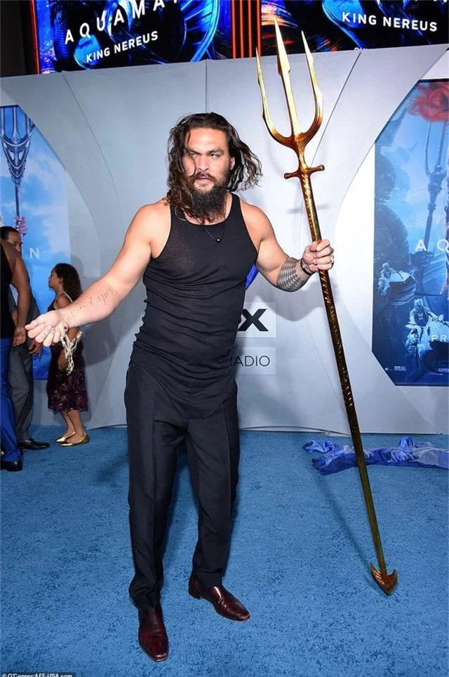  Jason Momoa tiết lộ anh thậm chí thân thiết với chồng cũ của vợ 