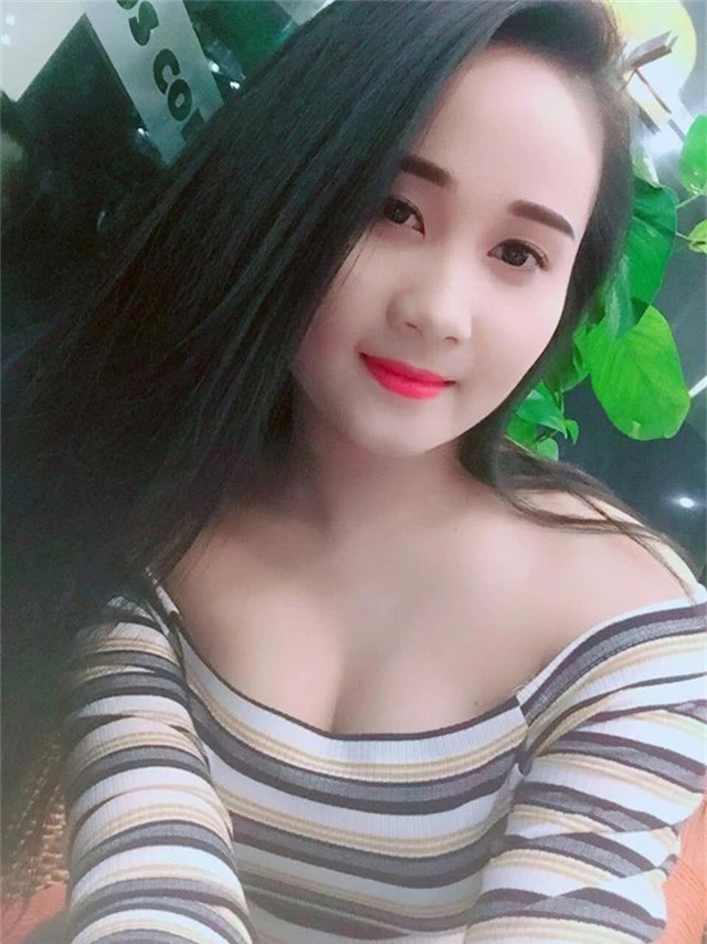  Người đàn ông em yêu luôn lãng mạn như vậy, chưa bao giờ ngừng tìm kiếm em dù ở bất cứ đâu, Quyên viết. 