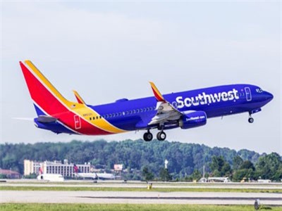 Máy bay Mỹ hạ cánh khẩn cấp vì phát hiện tim người bị bỏ quên trên khoang