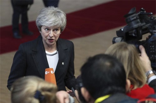 Thủ tướng May đề nghị EU thuyết phục Nghị viện Anh thông qua thỏa thuận Brexit