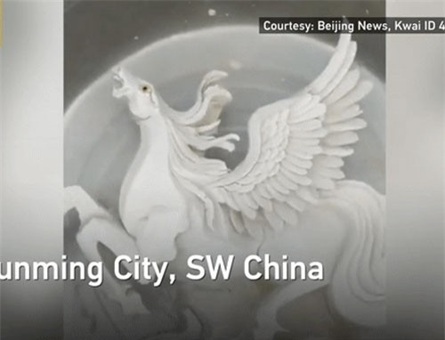 Choáng váng với đôi tay điêu luyện của đầu bếp điêu khắc trên… đậu phụ