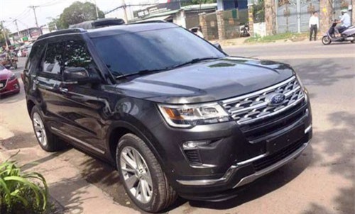 Khách hàng "kêu trời" vì mua Ford Explorer gần 2,7 tỷ đồng nhưng dịch vụ "quá tệ"