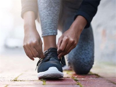 Làm thế nào để tiêu mỡ bụng khi đi bộ?