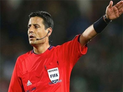 Anh Đức ghi bàn nhưng 'anh tài' mới là người được 'réo tên' nhiều nhất trong trận cầu lịch sử