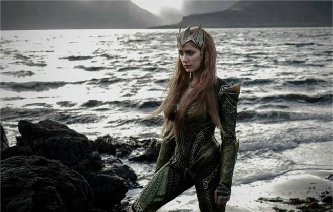 Amber Heard đẹp không góc chết trong bom tấn Aquaman nhờ giữ dáng bằng cách này - Ảnh 2.