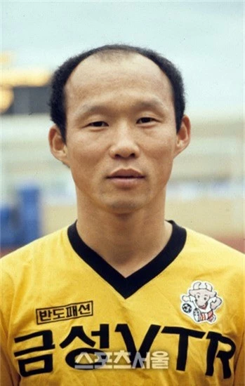  HLV Park Hang Seo khi còn là cầu thủ 