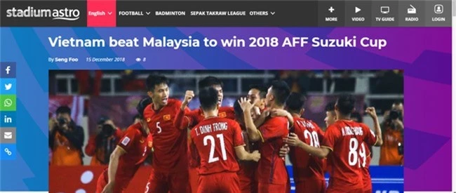 Báo đài, cổ động viên khắp Đông Nam Á đồng loạt đưa tin chúc mừng đội tuyển Việt Nam vô địch AFF Cup 2018 - Ảnh 1.