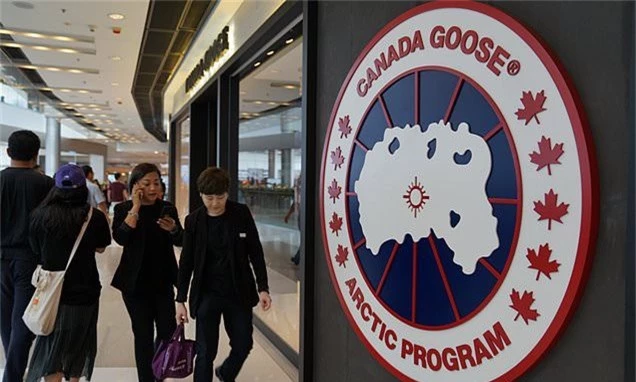  Người tiêu dùng Trung Quốc kêu gọi tẩy chay sản phẩm của hãng thời trang Canada Goose. (Ảnh minh họa: Dailymail) 