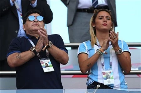 Mối quan hệ giữa Maradona và cô bồ trẻ Rocio Oliva đã không còn được như xưa