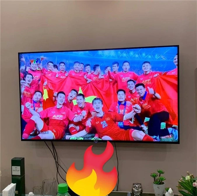 viet nam vo dich aff cup: ha ho ru fan di bao, cat phuong khoc vi chien thang sau 10 nam hinh anh 3