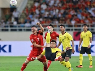 Fox Sports đưa ra đội hình thi đấu Việt Nam vs Malaysia: Công Phượng dự bị