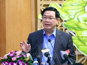 Tăng cường giám sát các doanh nghiệp có dấu hiệu mất an toàn về tài chính