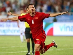 Clip: Anh Đức ‘xé lưới’ Malaysia, mở tỷ số cho ĐT Việt Nam