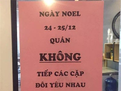 Quán cà phê treo biển 'Noel không tiếp các cặp đôi' hút dân mạng