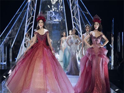 Hoa hậu Tiểu Vy - Đỗ Mỹ Linh giống nhau đến ngỡ ngàng