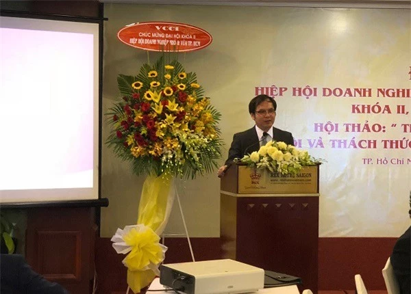 TS. Tô Hoài Nam - Phó Chủ tịch thường trực kiêm Tổng Thư ký Hiệp hội Doanh nghiệp nhỏ và vừa Việt Nam phát biểu tại Đại hội (Ảnh: ĐL)