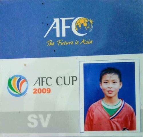 AFF Cup: Bất ngờ với tấm thẻ "cậu bé nhặt bóng" Đỗ Duy Mạnh 10 năm trước