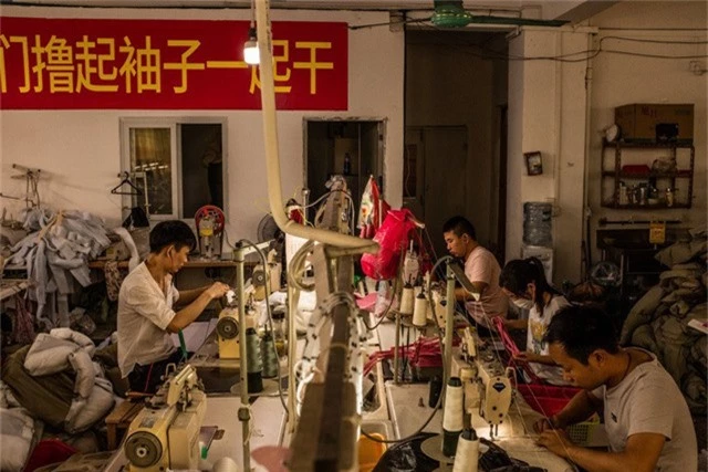Kinh tế Trung Quốc ảm đạm giữa vòng xoáy chiến tranh thương mại - Ảnh 2.