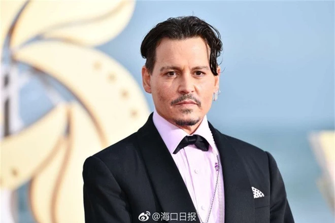 Thảm đỏ LHP Vân Nam: Triệu Vy bùng nổ nhan sắc nữ thần bên Tô Hữu Bằng, Johnny Depp và dàn mỹ nhân đình đám - Ảnh 14.